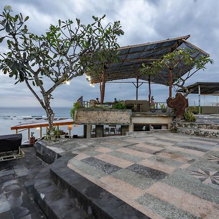 Mushroom Beach Bungalows By WizZeLa Lembongan Exterior foto