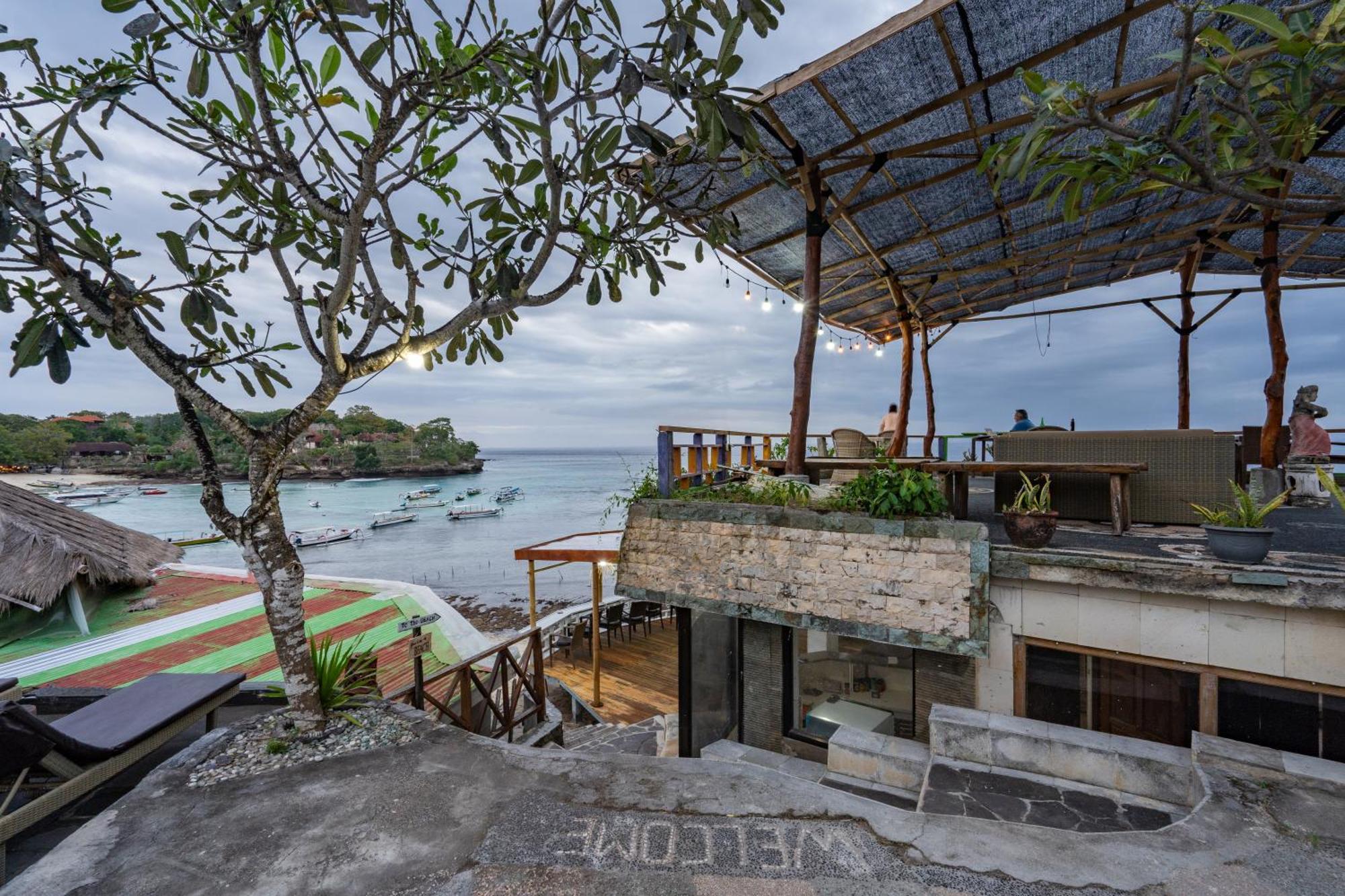 Mushroom Beach Bungalows By WizZeLa Lembongan Exterior foto