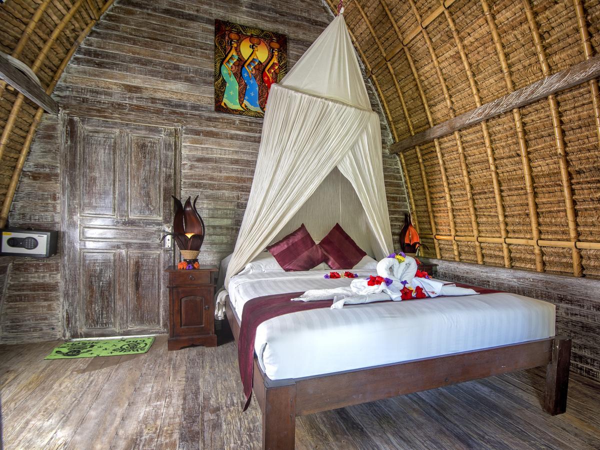Mushroom Beach Bungalows By WizZeLa Lembongan Exterior foto