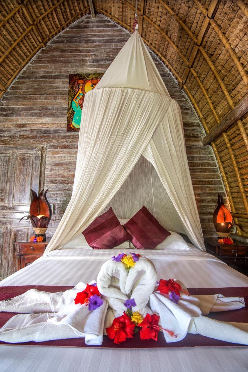 Mushroom Beach Bungalows By WizZeLa Lembongan Exterior foto